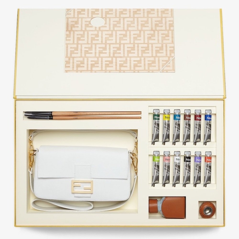 RARE FIND | THE FENDI BAGUETTE “PAINT YOUR OWN” ICONIC CLASSIC MEDIUM FF CLASP